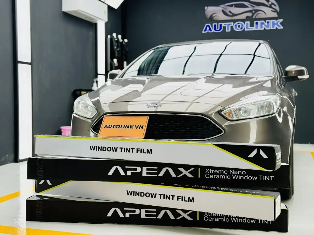 Dự án dán film cách nhiệt cho xe ford (2) Dự án dán film cách nhiệt cho xe ford (2)