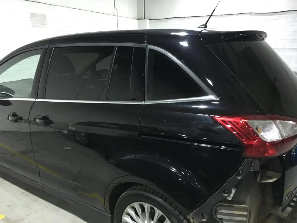 Dán phim cách nhiệt xe Ford