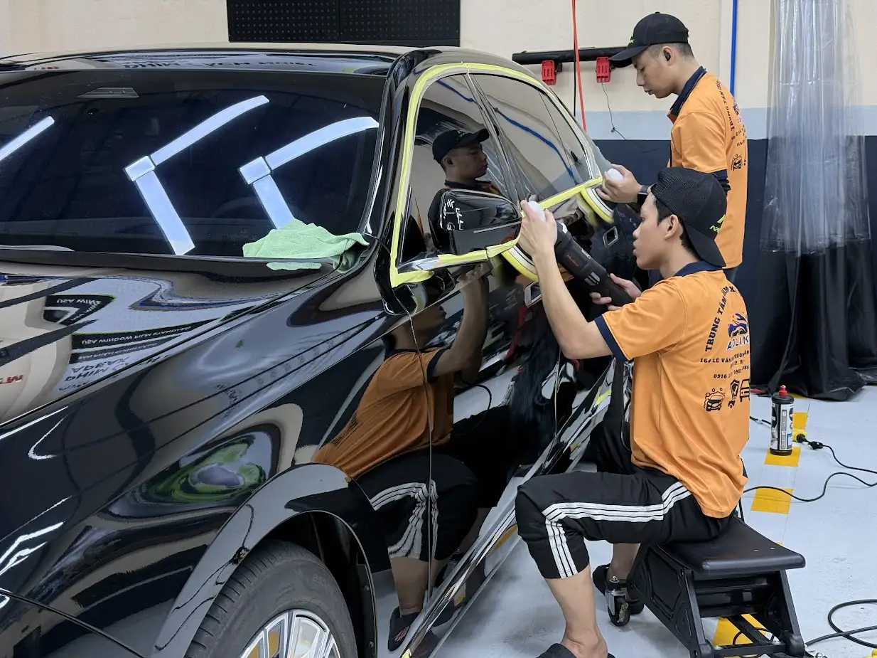 Dịch vụ đánh bóng sơn xe ô tô Dịch vụ đánh bóng sơn xe ô tô