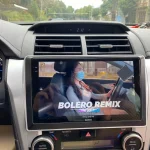 Giải trí trên màn hình android santek S500