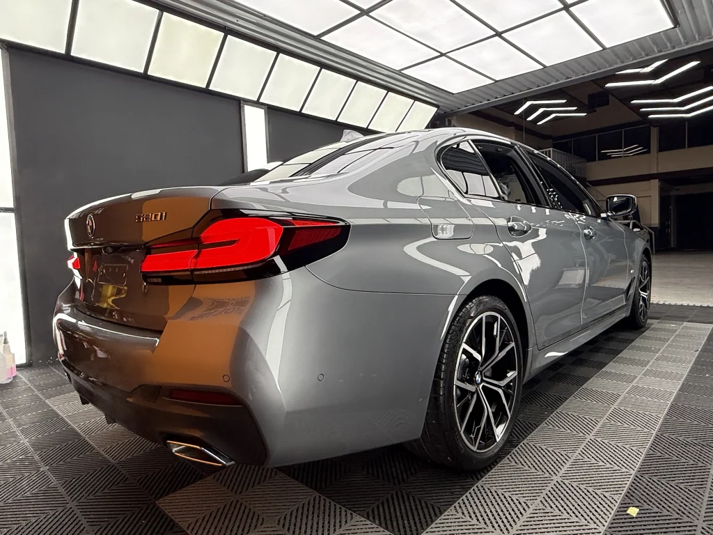 Dán PPF Teckwrap V75 cho má đuôi xe BMW 520i Dán PPF Teckwrap V75 cho má đuôi xe BMW 520i