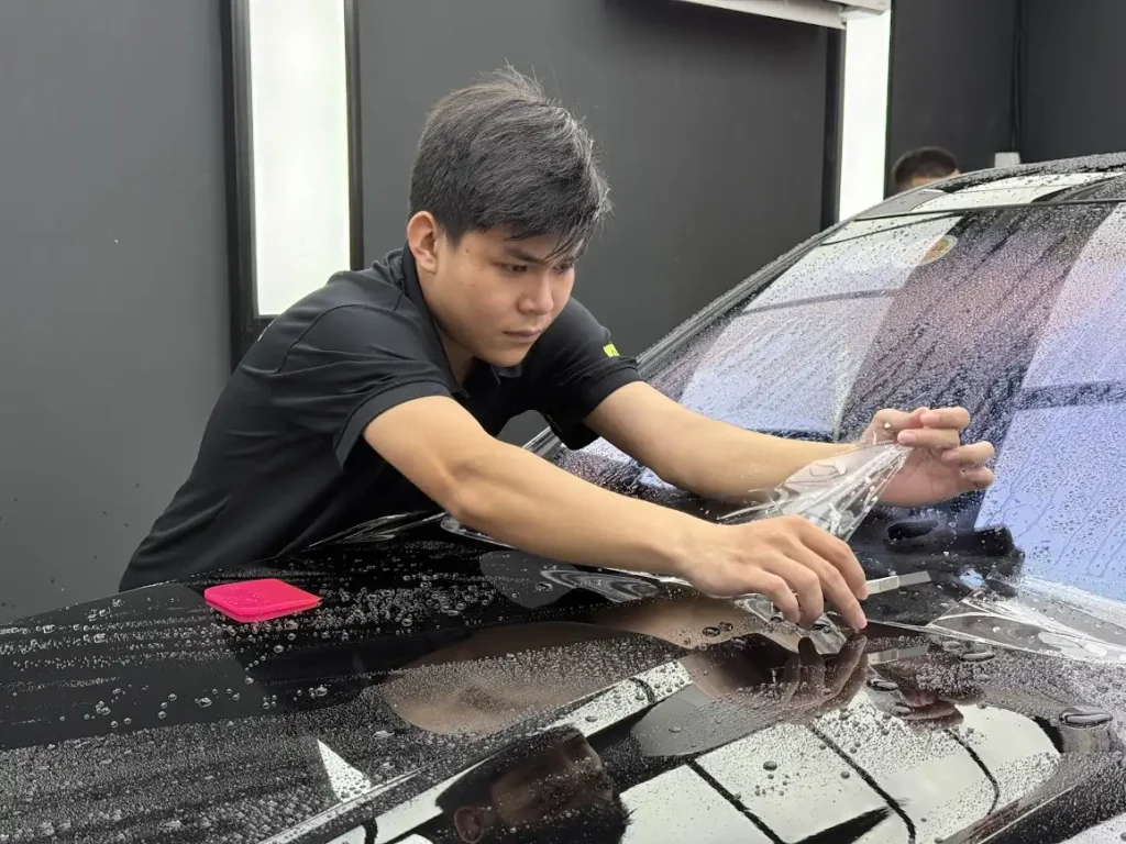 Dán PPF taplo cho ô tô BMW 735i