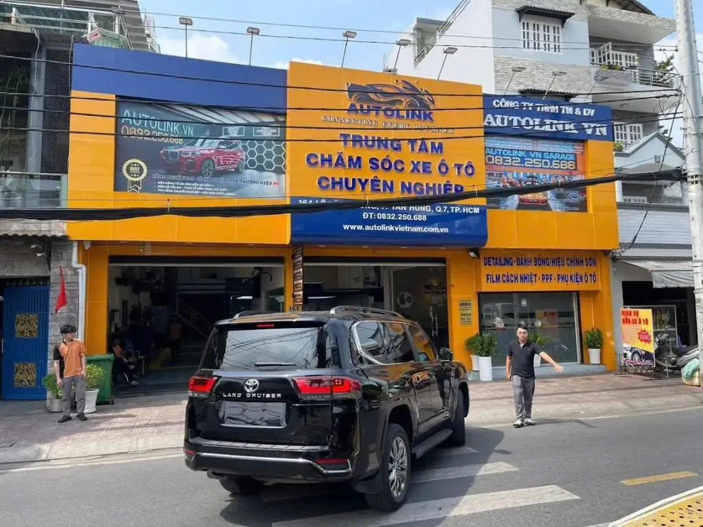 Showroom chăm sóc ô tô uy tín tại TP.HCM