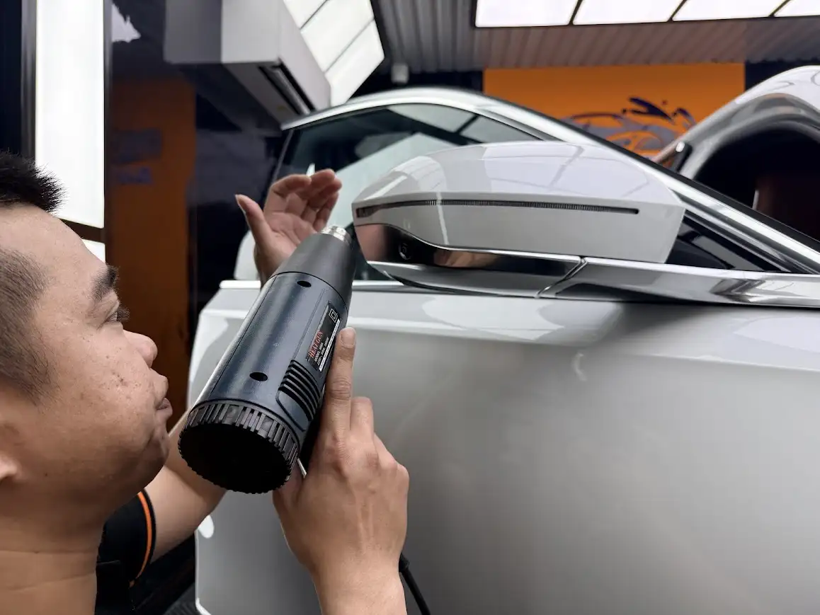 Dán PPF Teckwrap 75+ cho kính xe BMW 735i Dán PPF Teckwrap 75+ cho kính xe BMW 735i
