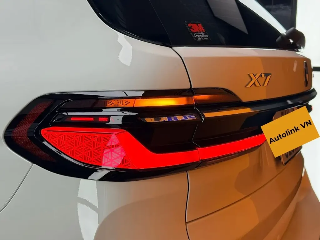 Dán PPF Teckwrap S75+ cho đuôi xe BMW X7