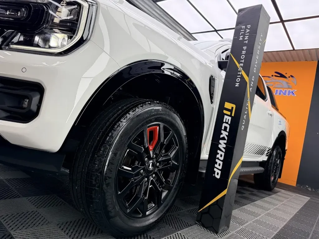 Dán PPF Teckwrap V75 cho xe FORD STORMTRAK