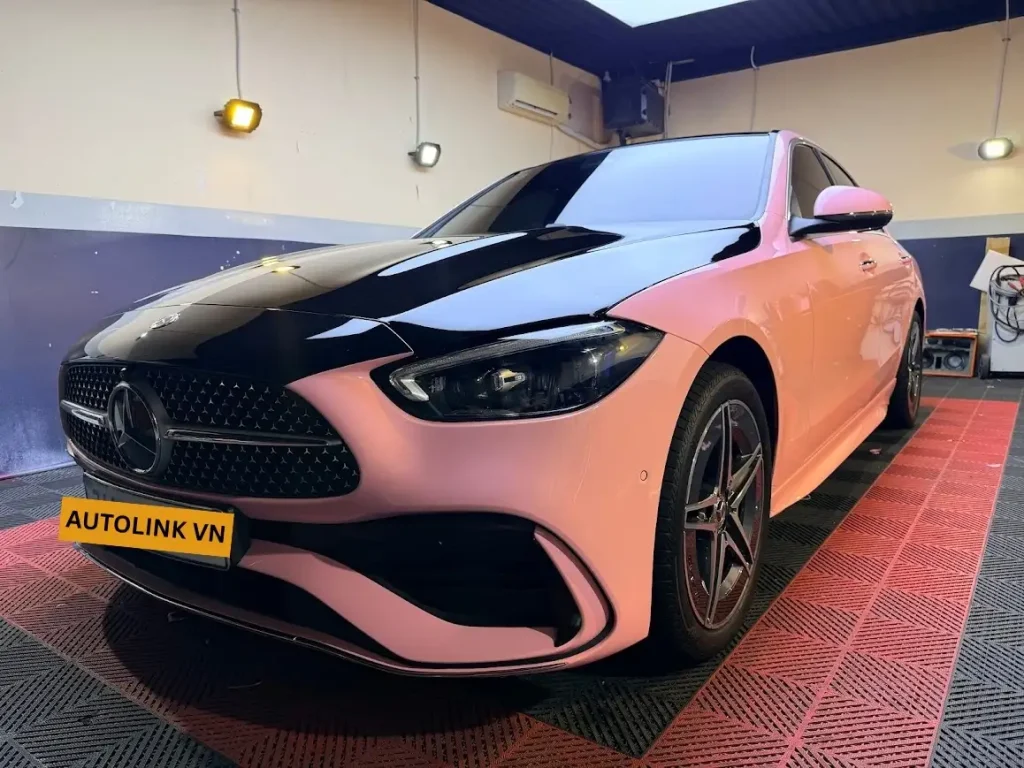 Dán Wrap đổi màu hồng cho ô tô tại Autolink