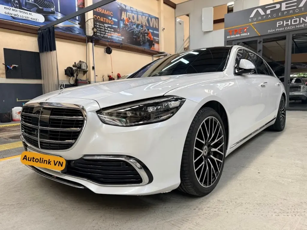 Dán wrap đổi màu ô tô Mercedes tại Autolink