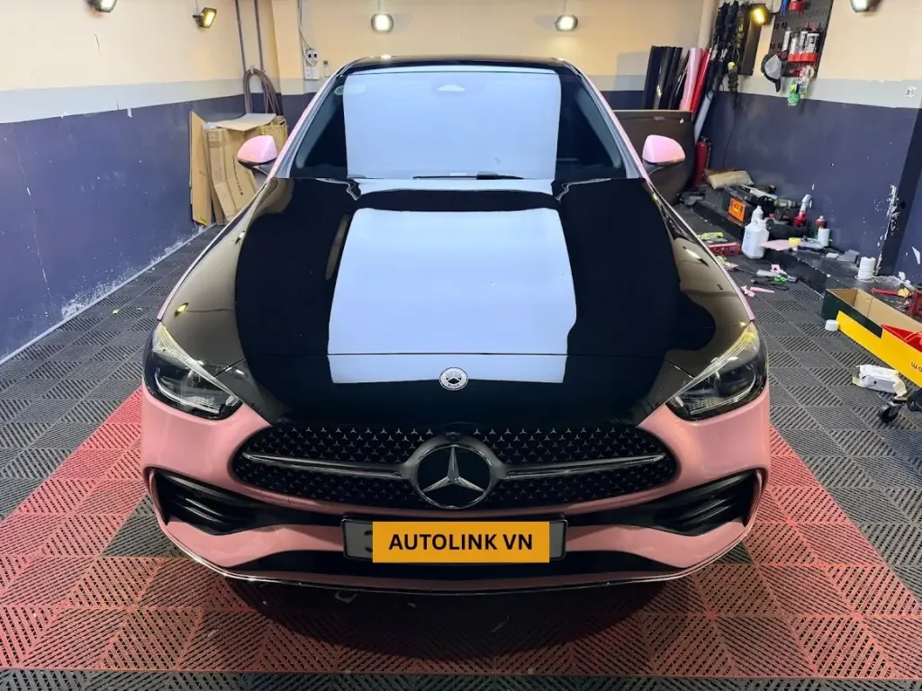 Dán wrap đổi màu ô tô cho xe Mercedes E200