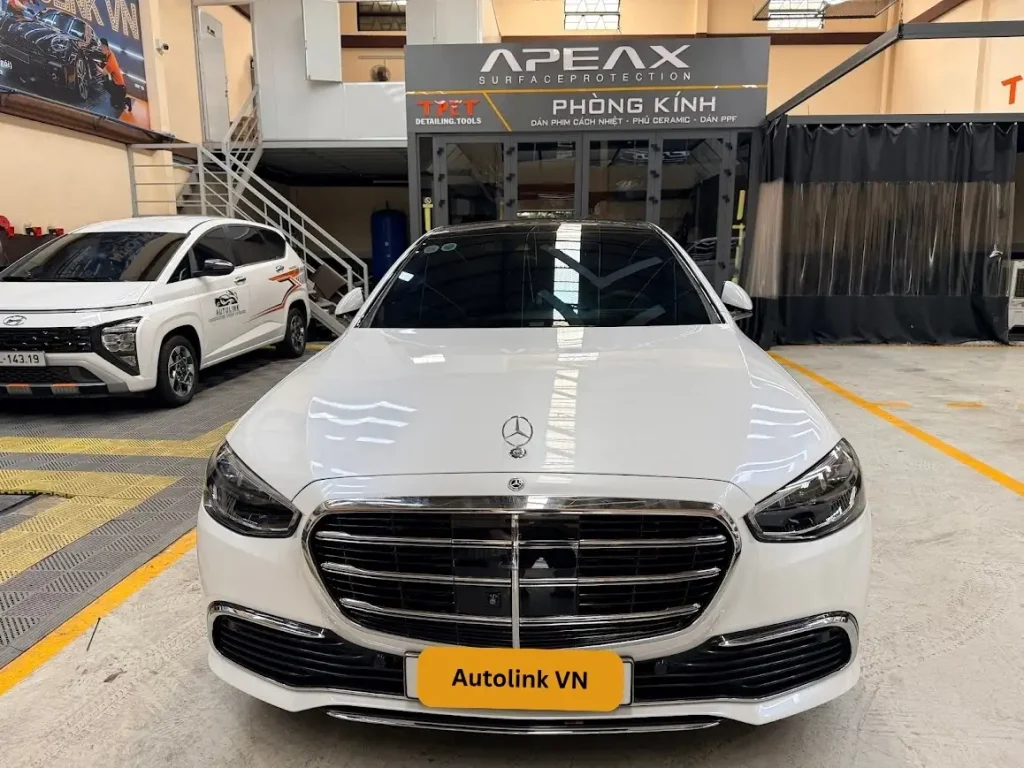 Dán wrap đổi màu trắng cho ô tô