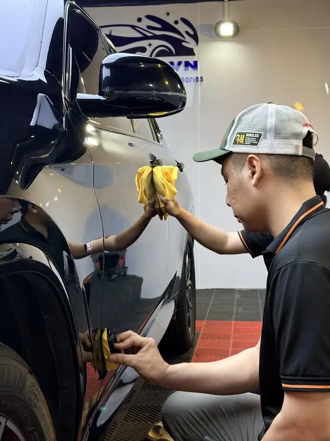 Phủ ceramic System X cho xe BMW