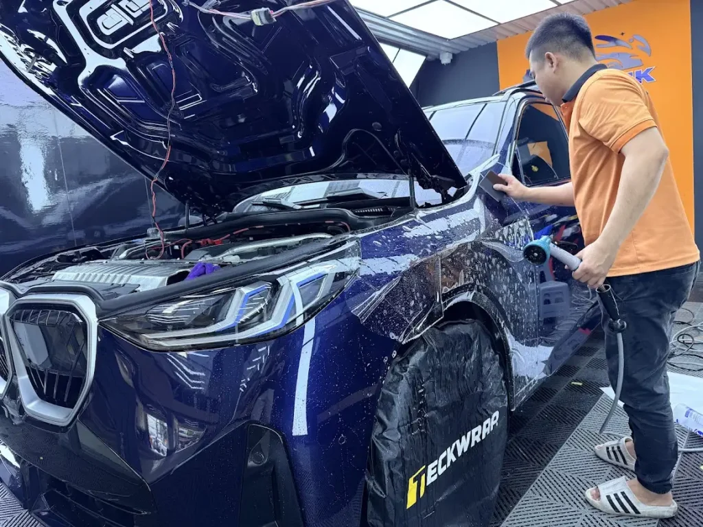 Quá trình dán PPF Teckwrap X75 tại Autolink VN