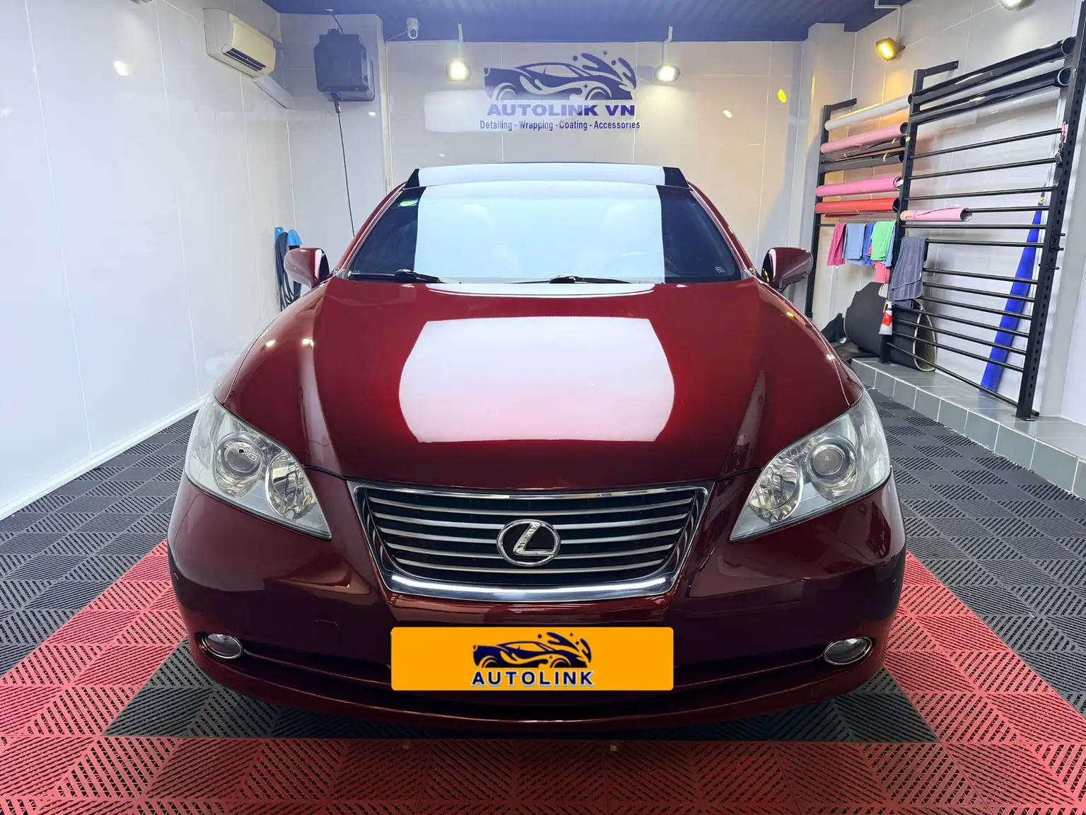 Bàn giao xe Lexus ES dán wrap đổi màu tại Autolink Việt Nam Bàn giao xe Lexus ES dán wrap đổi màu tại Autolink Việt Nam