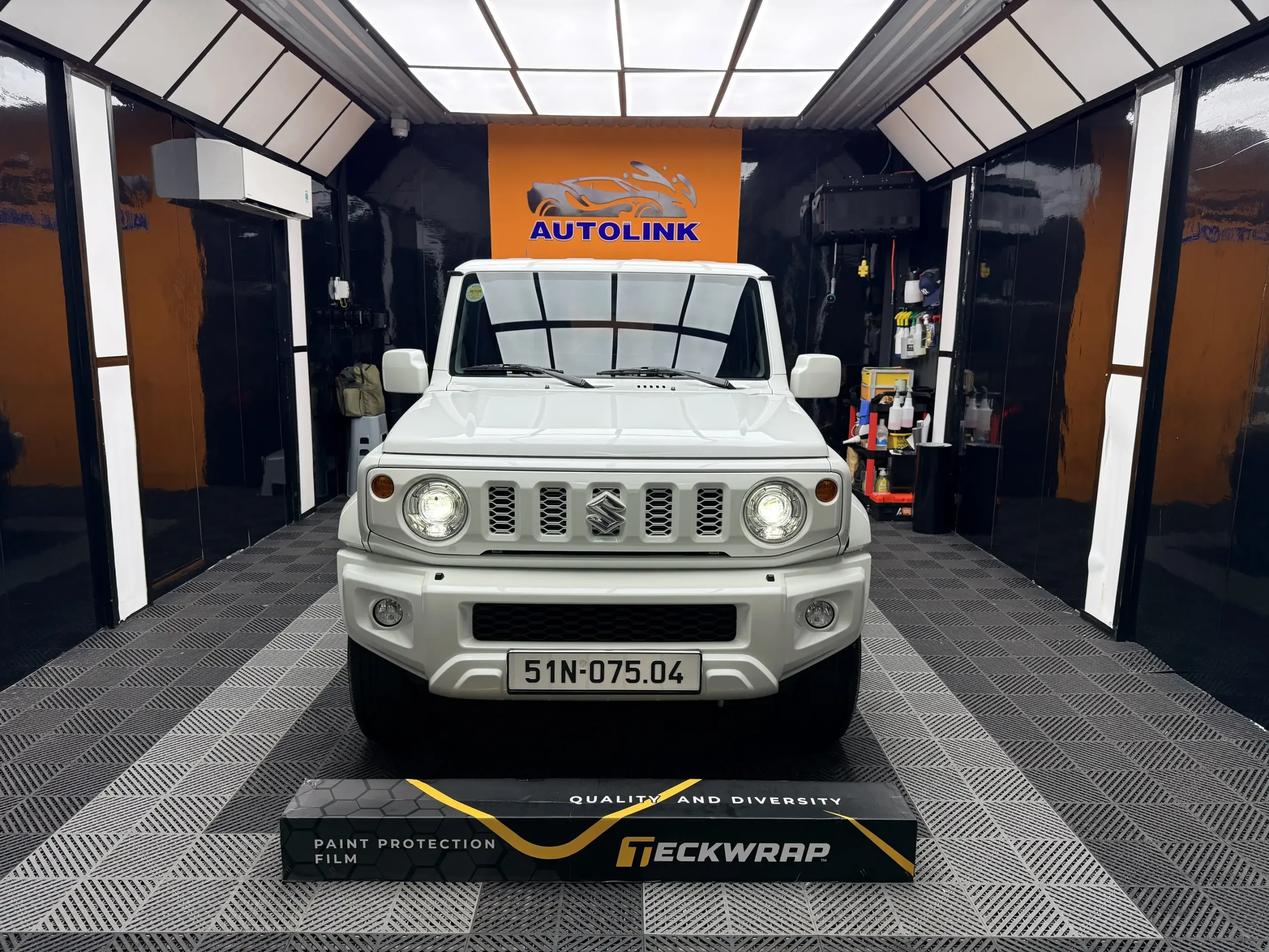 Dán PPF Teckwrap Suzuki Jimny - Mặt trước xe Dán PPF Teckwrap Suzuki Jimny - Mặt trước xe